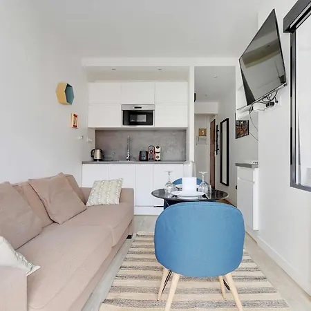 Charming - 2p - Trocadero פריז